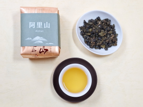 香級（中烘焙）- 阿里山高山茶